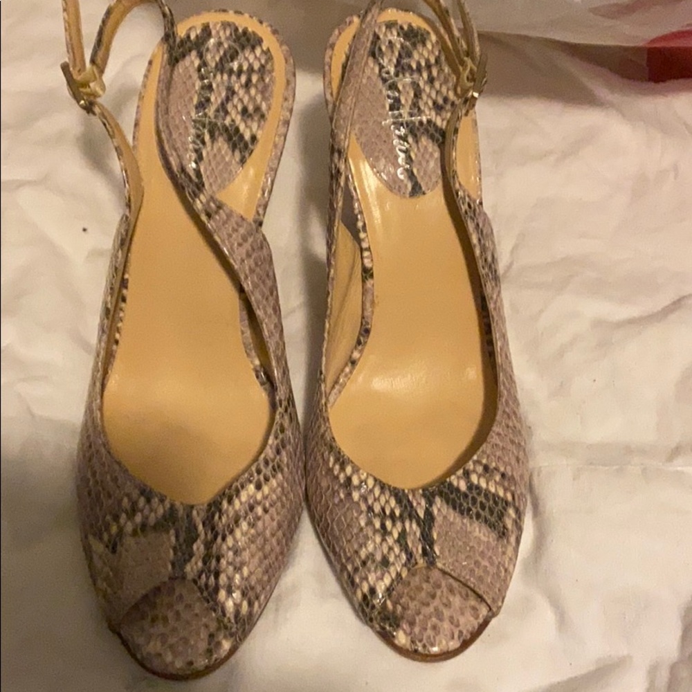 Heels - Picture 3 of 3
